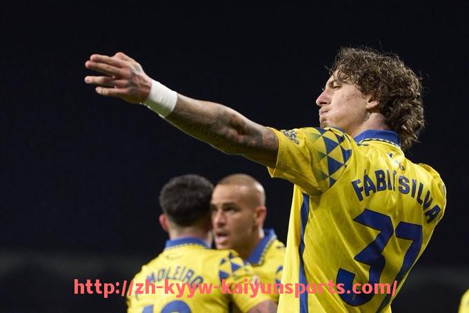 ky开云-韩国足球队在德甲的表现及代表性球员介绍